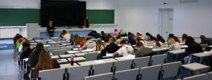 Guvernul va propune creşterea normei didactice cu două ore în învăţământul preuniversitar şi în cel universitar