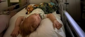 O mamă din Iași cere ajutor pentru fiul său diagnosticat cu cancer