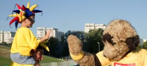 „Ce nu te doboară, te face mai puternic”, e mesajul suporterilor care susțin necondiționat România