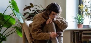 Salvaţi Copiii România: Doar unul din trei copii cu părinţi plecaţi la muncă în străinătate îşi revede familia în (…)