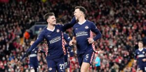 Peter Bosz a dat cărţile pe faţă: de ce nu a jucat Dennis Man în meciul cu Volendam