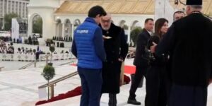 Cum a fost surprins Gigi Becali la sfinţirea Catedralei Neamului, la prima oră! Ce a făcut chiar la intrare
