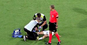 Momente de panică pentru FCSB în meciul cu Inter d’Escaldes. Doi titulari, aproape de accidentări