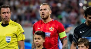 De ce a revenit Denis Alibec la FCSB. Noul atacant al campioanei “dă din casă”: Înţelegere cu Gigi Becali