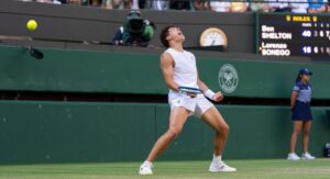 Ben Shelton s-a calificat în sferturi la Wimbledon după un meci în care s-a înregistrat o premieră după 1984!