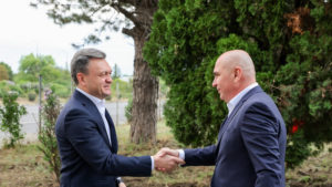 (UPDATE) Premierul României, Ilie Bolojan, s-a întâlnit cu premierul Republicii Moldova, Dorin Recean, la Chişinău