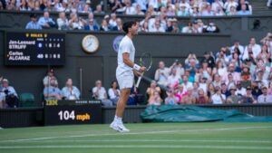 Carlos Alcaraz s-a calificat în optimile turneului de la Wimbledon! Cine e următorul adversar al spaniolului