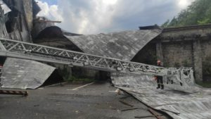 O furtună puternică a făcut ravagii în staţiunea Sinaia