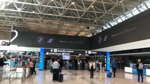 Din Italia spre alte ţări Schengen se va călători doar cu biletul de avion, fără să mai fie nevoie de paşaport sau (…)