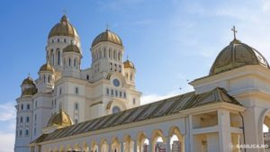 Astăzi va fi sfințită pictura Catedralei Naționale