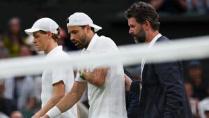 Grigor Dimitrov, în lacrimi după ce a abandonat când îl conducea cu 2-0 la seturi pe liderul Jannik Sinner!
