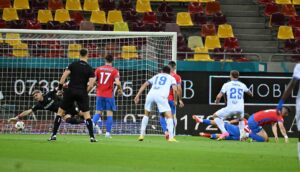 Apărarea FCSB-ului, făcută şah-mat de Drita! Daniel Graovac, depăşit fără emoţii după 7 minute