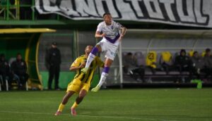 Reacţia lui Robert Moldoveanu după ce a marcat împotriva fostei sale echipe, Dinamo!