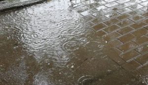 Cod ROȘU de averse în mai multe localități