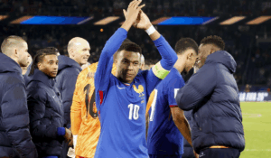 Kylian Mbappe, peste Cristiano Ronaldo și Lionel Messi. Capitolul la care francezul a întrecut cele două legende