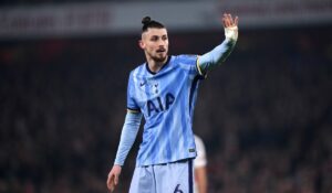 Ce decizie a luat Tottenham în privinţa lui Radu Drăguşin. Anunţul făcut de englezi