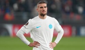 “Penibil!” Daniel Bîrligea, cu lacrimi în ochi după Steaua Roşie – FCSB 1-0: “Nici atacant nu mă pot numi”