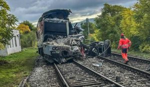 Slovacia: Aproximativ 100 de răniţi după ce două trenuri s-au ciocnit în regiunea Kosice