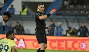 Noi probleme pentru Istvan Kovacs în Liga 1! A fost salvat de două ori de VAR în Farul – FC Botoşani