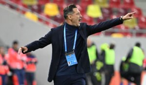 „Au o problemă”. Mirel Rădoi, discurs dur după scandalul cu fanii Universității Craiova: „Nu putem să facem față (…)
