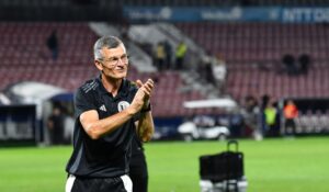 “Am văzut o imagine rară, aţi dat cu pumnul într-o minge” Reacţia lui Sabău după Metaloglobus – U Cluj 1-4!