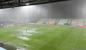Rijeka – Sparta Praga, întrerupt după câteva minute! Condiții meteo extreme la meciul din Conference League