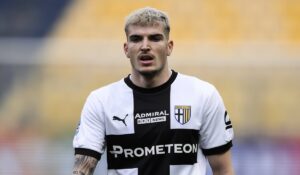Răsturnare de situaţie! Valentin Mihăilă schimbă campionatul. Anunţul lui Giovanni Becali: “S-ar putea încheia”