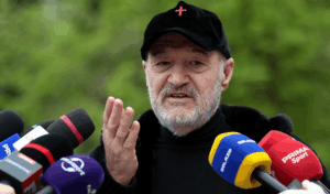 Un proiect de lege le-ar putea permite lui CSA Steaua şi CS Dinamo să promoveze. Gigi Becali a aflat detalii