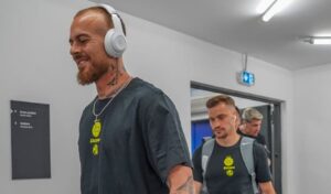 Denis Alibec, „ședință” cu liderul galeriei FCSB-ului: „Sper să fi înțeles, să nu mai aibă gesturi pe teren”
