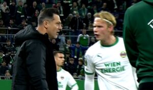 Mirel Rădoi, eliminat după 19 minute în Rapid Viena – Universitatea Craiova! S-a răstit la un jucător advers