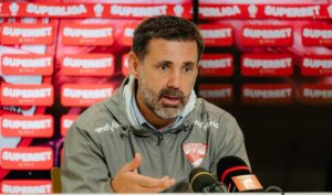 Titularul lui Dinamo, absent la meciul din Cupă. Anunţul lui Zeljko Kopic: “Fratele lui a murit”