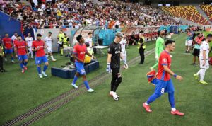 Un titular de la FCSB, aproape de un transfer spectaculos. Mircea Lucescu l-a recomandat: “A oferit referinţe pozitive”