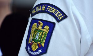 Un agent de poliţie de la Vama Siret a fost arestat preventiv