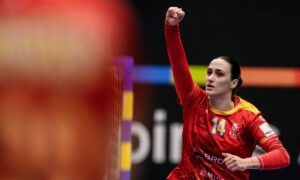 Uluitor! Ce putea să facă jucătoarea lăsată acasă de Ovidiu Mihăilă, în timp ce România juca “finala” cu Ungaria