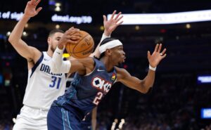 A 14-a victorie consecutivă pentru campioana Oklahoma City Thunder în NBA