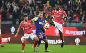 Dinamo şi CFR Cluj, amendate de Jandarmerie după cel mai “nebun” meci din acest sezon! Sancţiunile primite
