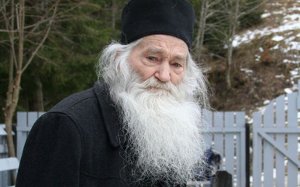 Părintele Iustin, profetie înspăimântătoare: "12 luni de liniste, după care vine urgia"