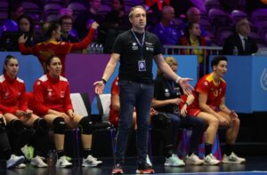 “Sunt supărat, n-am avut maturitate” Reacţia selecţionerului României după înfrângerea cu Ungaria!