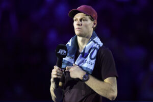 Unic în istoria tenisului! Recordul stabilit de Sinner, după calificarea în finala Turneului Campionilor