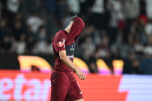 Incredibil! Conducerea CFR-ului l-a taxat pe Louis Munteanu. Atacantul din Gruia, interzis la flash-interviu