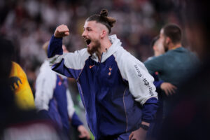 Radu Drăgușin, imagini fabuloase de la ultimul antrenament de la Tottenham! Mesajul „dragonului”