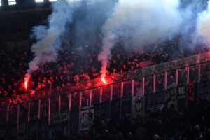 Suporterii lui Eintracht Frankfurt au făcut prăpăd pe Camp Nou! Cum s-au comportat nemții în Champions League