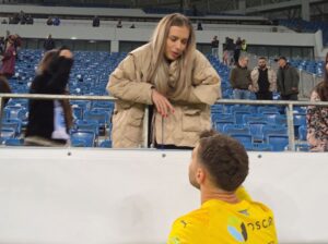 Soţia lui Laurenţiu Popescu a explicat de ce a plâns la autogol: “O perioadă destul de grea pentru noi”