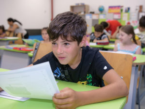 Ministerul Educaţiei: Reglementări privind temele pentru acasă în învăţământul preuniversitar