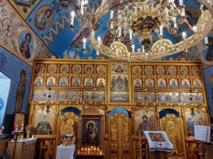 Creştinii ortodocşi şi greco-catolici îi sărbătoresc pe Sfinţii Arhangheli Mihail şi Gavril