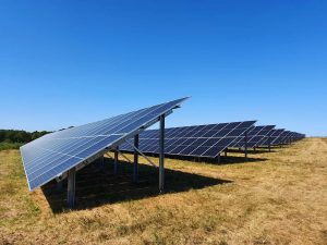 Galaţi: Parc fotovoltaic în valoare de 21 milioane de lei, amenajat pe locul unei foste gropi de gunoi