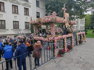 Astăzi se încheie sărbătorile prilejuite de Hramul Sfintei Cuvioase Parascheva