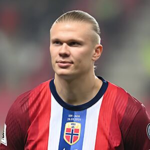 Erling Haaland, două penalty-uri ratate la aceeași fază în Norvegia – Israel! Atacantul lui City a executat modest