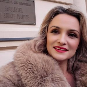 Amalia Bellantoni a primit arest la domiciliu. Soțul ei a fost arestat preventiv pentru 30 de zile. Cei doi sunt (…)