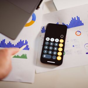 Cu mai puțin de un an până la transparentizarea pieței salariilor, peste 60% dintre angajatori spun că încă nu sunt (…)